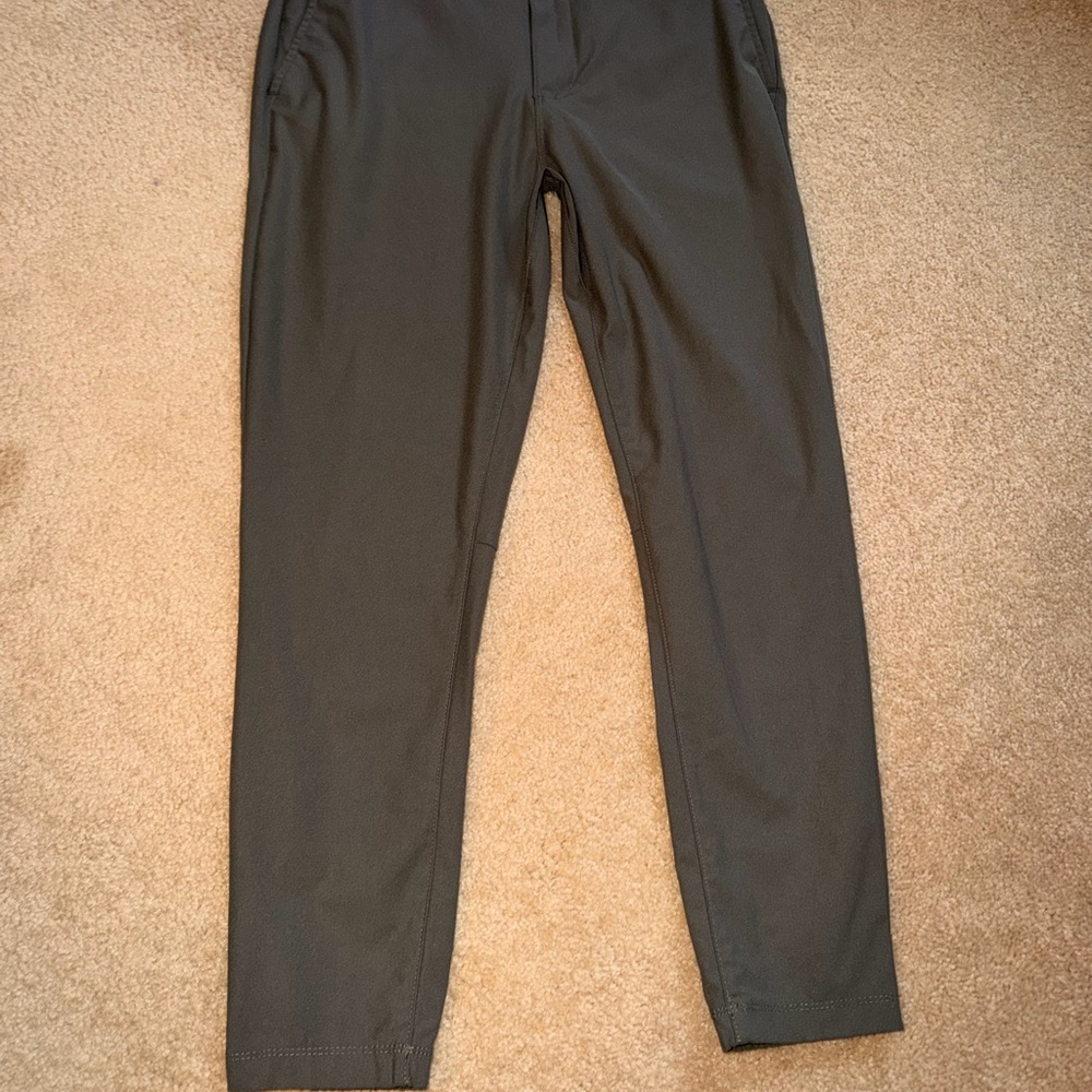 Cuts Clothing Men's Dark Gray Chinos